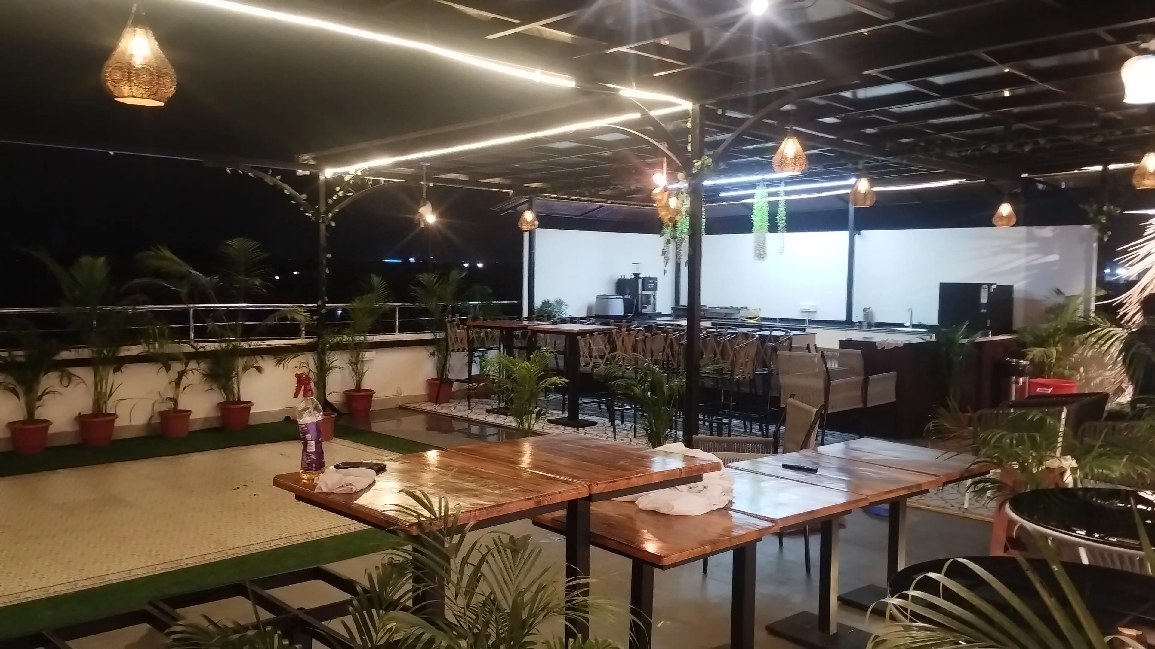 Best Restaurants in Bhubaneswar || Sky Line Resto & Rooftop